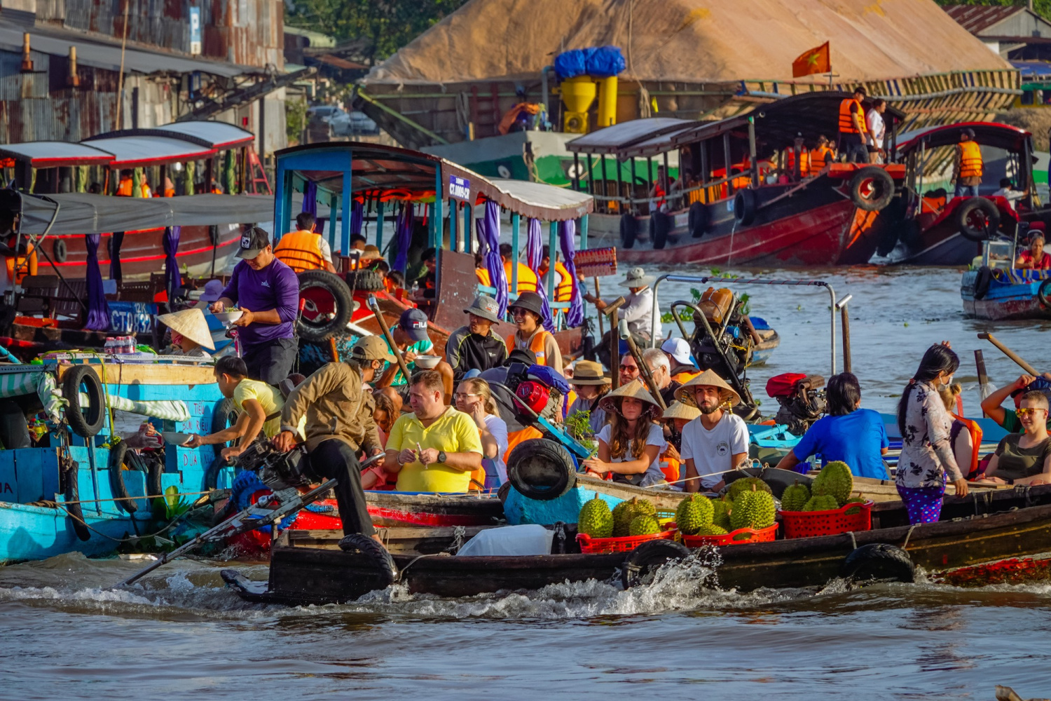 Tour 1 Ngày: Chợ Nổi Cái Răng – Khởi hành Cần Thơ